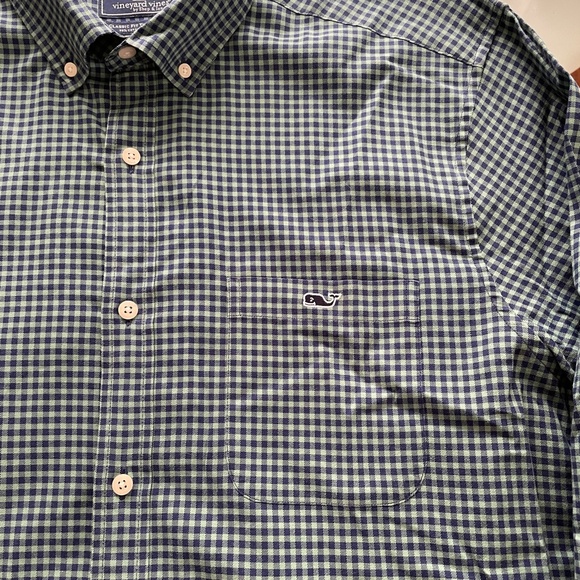 Vineyard Vines Classic FitTucker Shirt Button Down - Picture 7 of 7